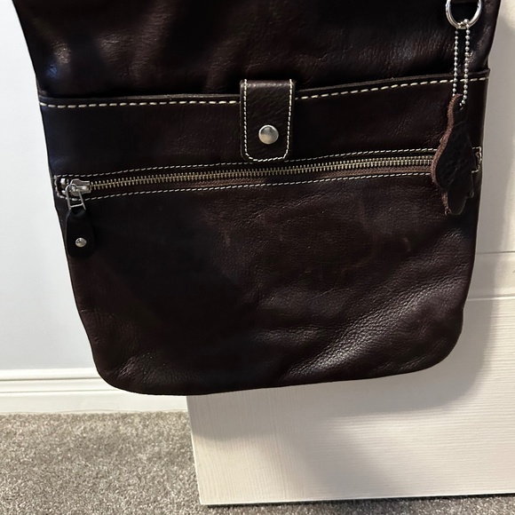 Roots brown leather flat bag - Picture 1 of 3